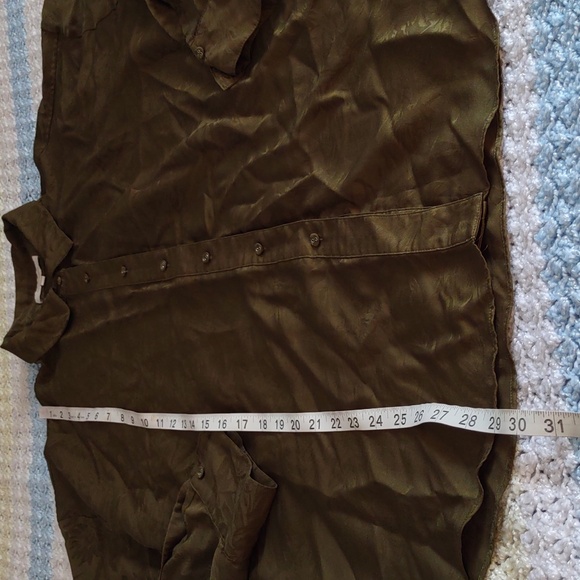Favorite Daughter Medium Green Button Up Foliage Print Satin Top *FLAWED* - Picture 5 of 16